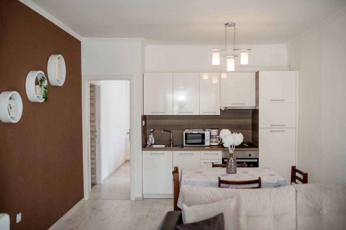 Apartman Jasmina Banjol Exterior photo
